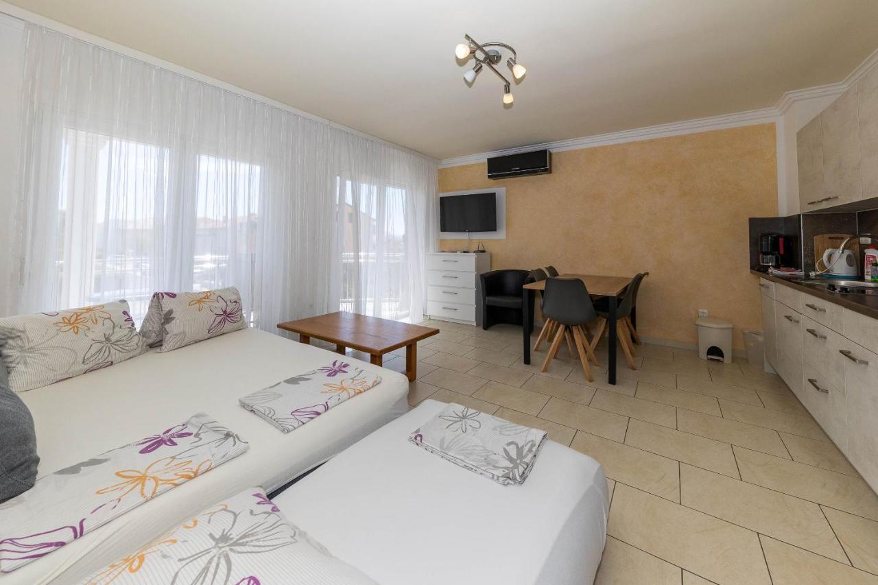 Apartmani Dea Crikvenica Εξωτερικό φωτογραφία