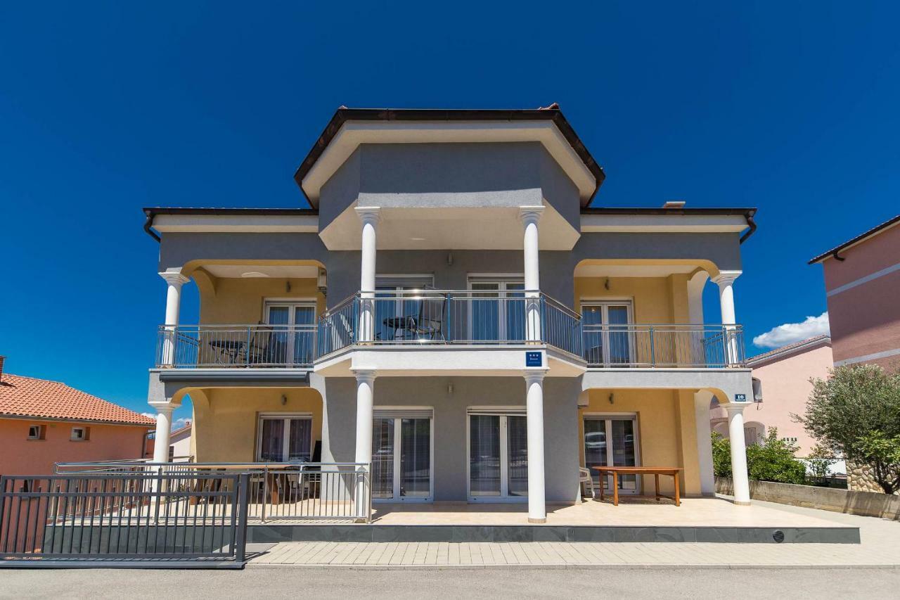 Apartmani Dea Crikvenica Εξωτερικό φωτογραφία